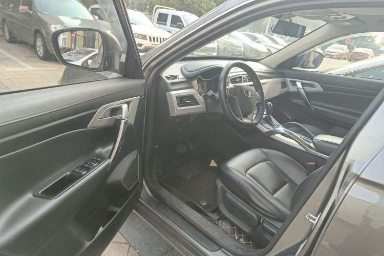 Used Geely Auto Emgrand X7 Sport 2018 1.8TD Automatic Two-Wheel Drive Zhiya Model