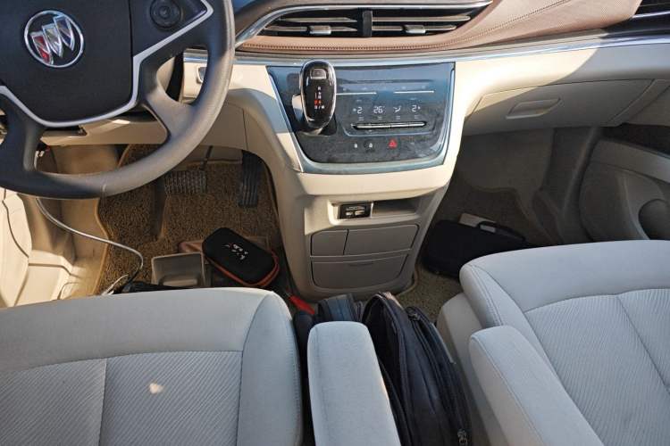 Used Buick GL8 2020 Land Cruiser Executive Class 652T Comfort Model
