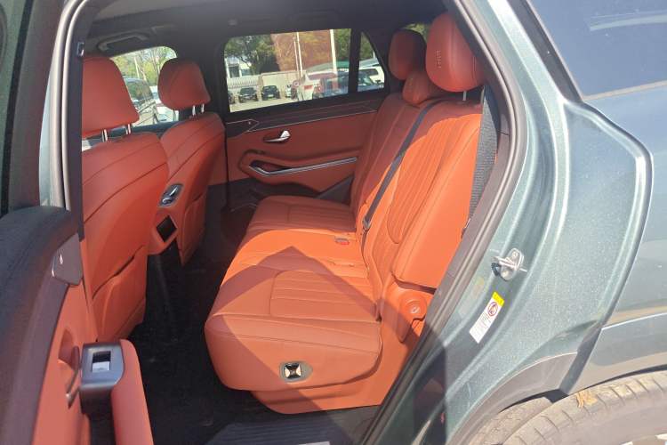 Used BYD Tang L 2025 DM 175KM Drone Player Edition
