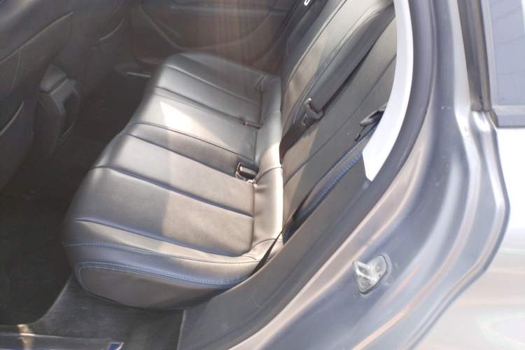 Used Peugeot 308 2016 1.6L Automatic Fashion Edition
