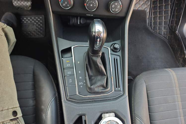 Used Volkswagen Lavida 2019 1.5L Automatic Vision Edition China VI Standard