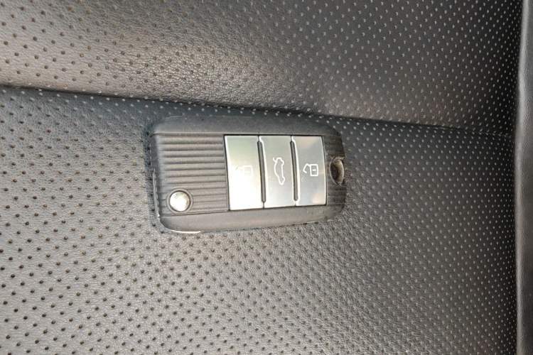 Used Roewe RX8 2018 30T Two-Wheel Drive Flagship Edition
