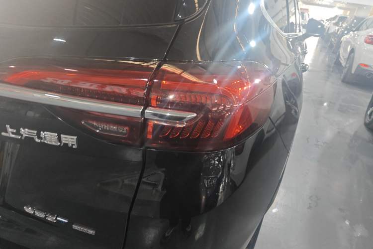 Used Buick Envision 2021 Encore Plus 652T Five-Seat All-Wheel-Drive Luxury Model
