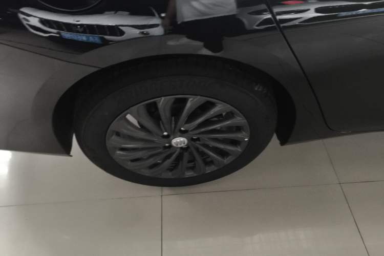 Used Buick LaCrosse 2025 28T Platinum Edition
