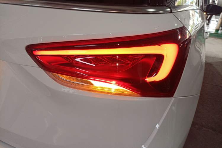 Used Buick GL6 2018 18T 5-Seater Elite Version
