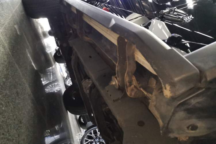 Used Beijing Auto BJ40 2019 2.3T Automatic Four-Wheel Drive Urban Hunter Edition Premium Model China VI Emission Standard
