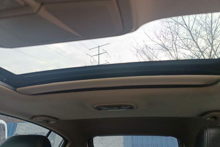 Used Geely Auto Emgrand 2017 Hatchback RS Million Edition 1.5L CVT Upward Version
