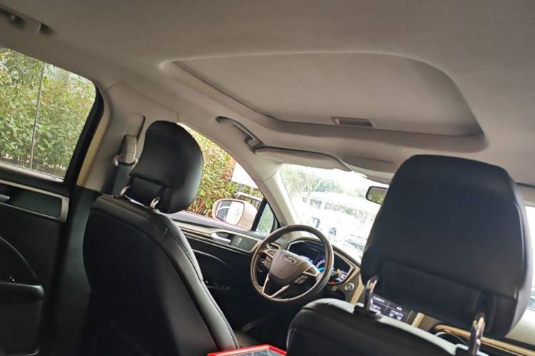 Used Ford Mondeo 2013 2.0L GTDi 200 Luxury Model
