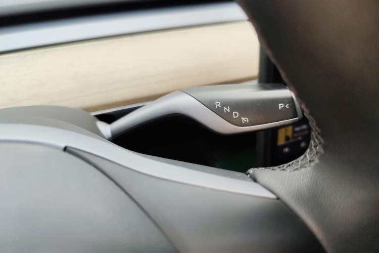 Used Tesla Model Y 2021 Standard Range Rear-Wheel Drive Version
