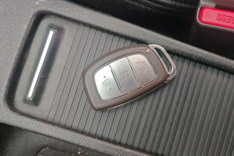 Used Hyundai Elantra 2015 1.6L Automatic Leading Model
