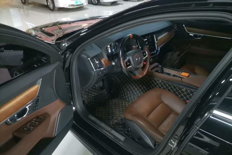 Used Volvo S90 2021 B5 Zhiyi Luxury Edition
