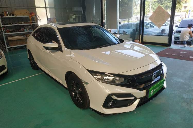 Used Honda Civic 2021 HATCHBACK 220TURBO CVT New Trendsetter
