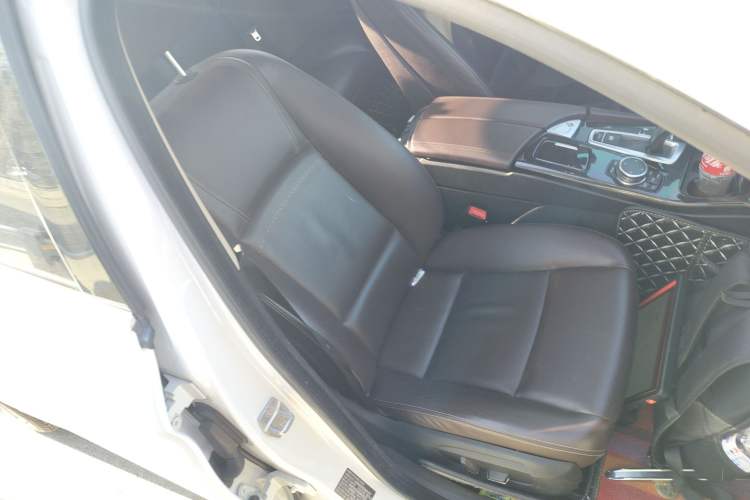 Used BMW 5 Series 2014 525Li Luxury Design Package
