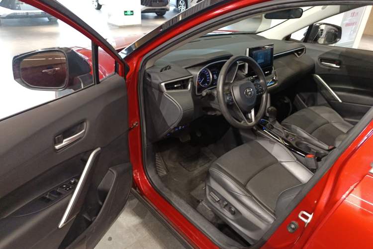 Used Toyota FRONTLANDER 2022 2.0L CVT Luxury PLUS Edition