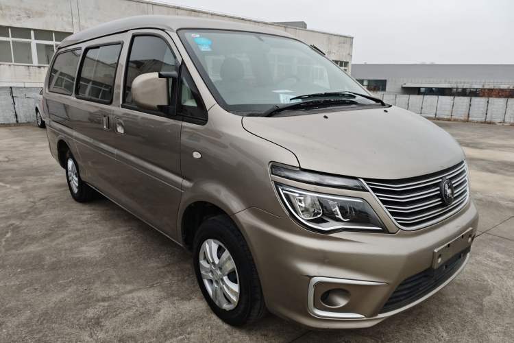 Used FORTHING Lingzhi 2022 M5L 1.6L Utility Model 7 Seats
