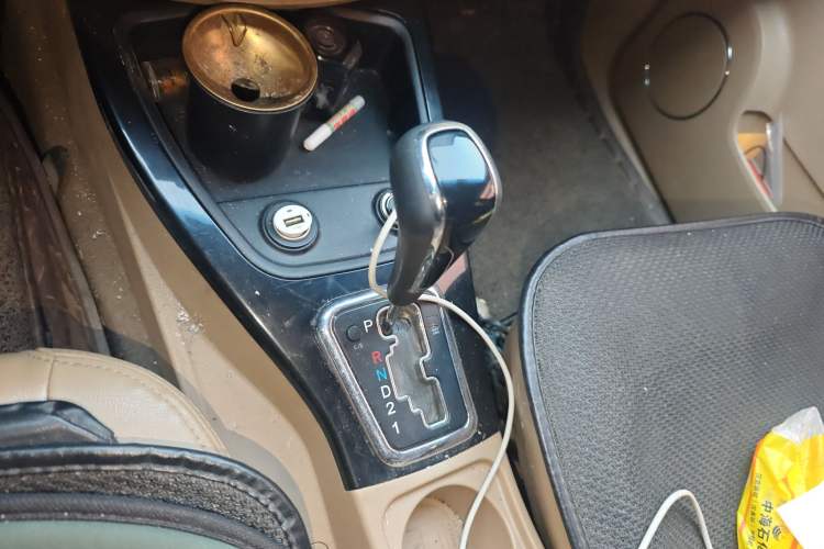 Used Wuling Hongguang 2014 1.5L S Automatic Comfort Edition
