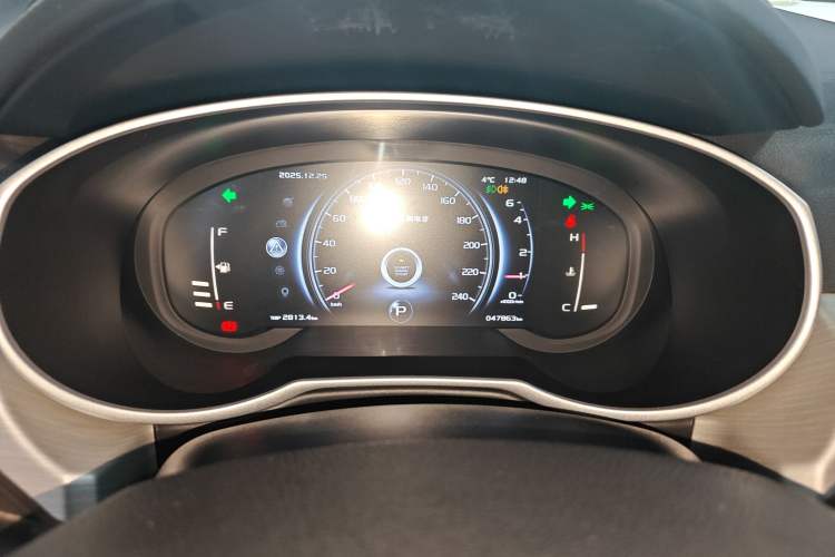 Used Geely Auto Emgrand X7 Sport 2020 1.8TD DCT Two-Wheel Drive Smart Connect 4G-Enabled Version
