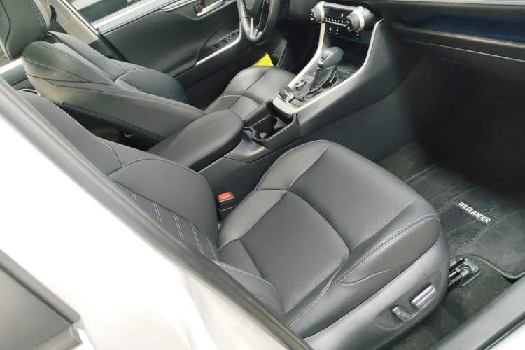 Used Toyota Wildlander 2023 Dual-Motor 2.5L E-CVT Four-Wheel Drive Prestige Edition