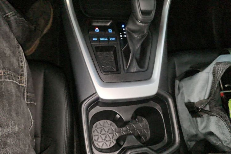 Used Toyota RAV4 2020 2.0L CVT Two-Wheel Drive Fashion Edition