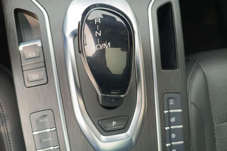 Used Wey VV5 2020 1.5T Two-Wheel Drive Smart Pioneer