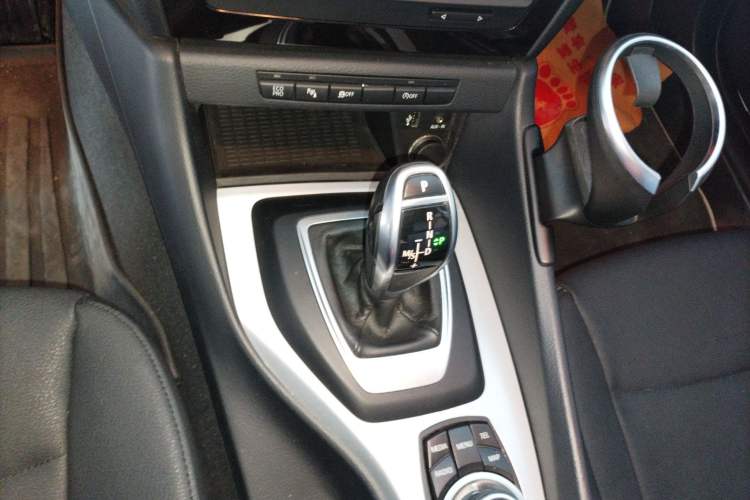 Used BMW X1 2014 sDrive18i Leading Model
