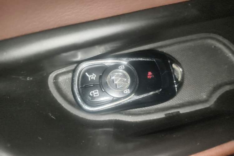 Used Buick Envision 2014 28T Four-Wheel Drive Elite Model
