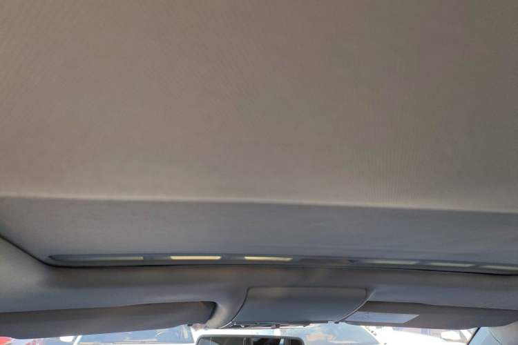 Used Volkswagen Lavida 2015 1.6L Automatic Comfort Edition
