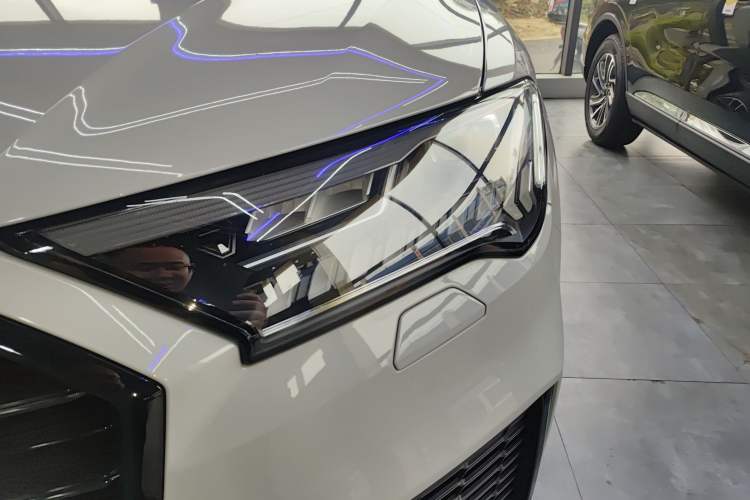 Used Audi Q7 2021 55 TFSI quattro S line Sport model
