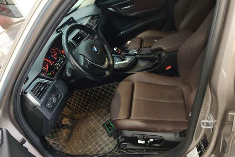 Used BMW 3 Series 2019 320Li Fashion Model
