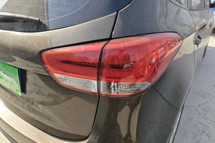 Used Kia Carens 2013 2.0L 7-Seater Automatic Comfort Edition China IV Standard
