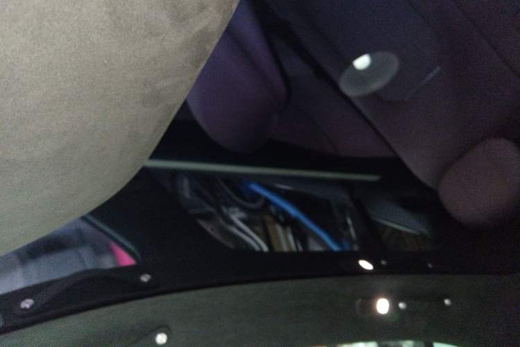 Used  YU7 2025 Ultra-Long Range High-Performance All-Wheel-Drive Max Edition