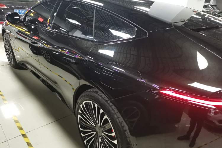 Used  12 2025 Ultra Extended-Range Edition