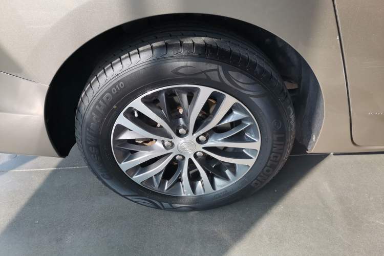 Used Buick GL8 2022 ES Landtrek 653T Luxury Edition
