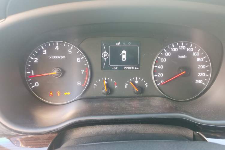 Used Kia K4 2014 1.8L Automatic GLS
