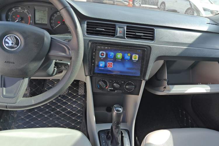 Used Skoda Rapid 2016 1.6L Automatic Chuanxing Edition
