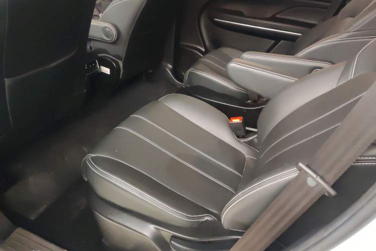 Used GAC Trumpchi M6 2021 270T DCT Luxury Edition (7 Seats)
