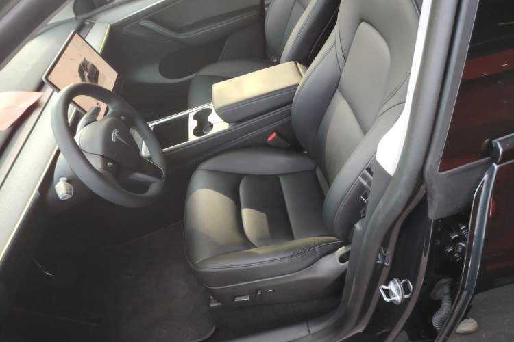 Used Tesla Model Y 2024 Rear-Wheel-Drive Version
