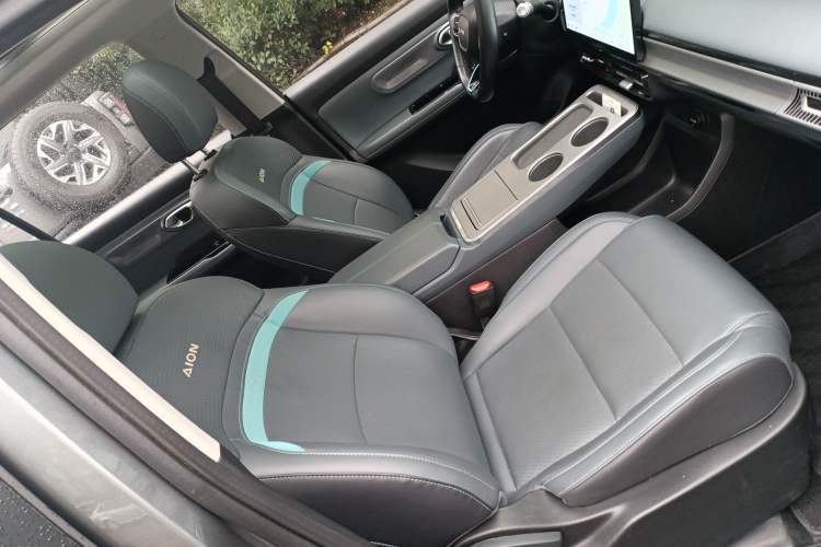 Used AION Y 2023 Younger Star Edition