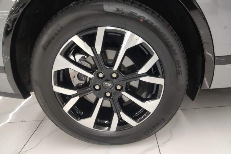 Used Ford Edge 2025 Ford Explorer L 2.0T EcoBoost E-Hybrid Four-Wheel-Drive 7-Seater Supreme Model
