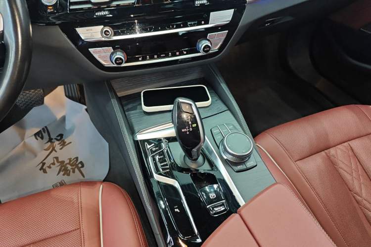 Used BMW 5 Series 2021 530Li Leading Model M Sport Package
