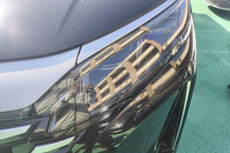 Used BYD Xia 2025 DM-i 1.5T 180km Beyond Edition
