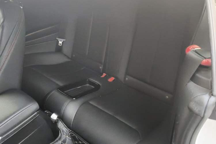 Used BMW 2 Series (Import) 2019 225i Convertible Coupe Sports Design Package