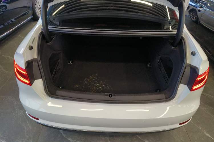 Used Audi A4L 2017 Plus 40 TFSI Fashion Model
