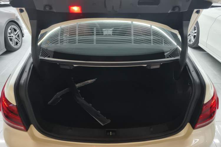 Used Mercedes-Benz E-Class 2014 E 200 Coupe
