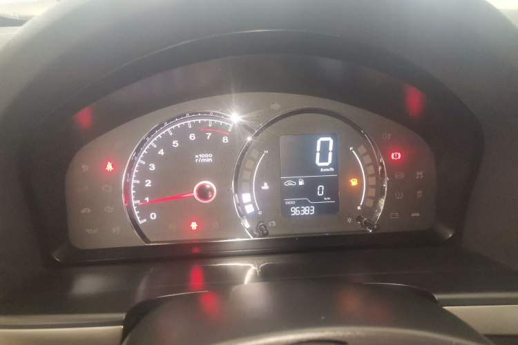 Used Roewe 350 2015 1.5L Manual Luxury Sunroof Edition