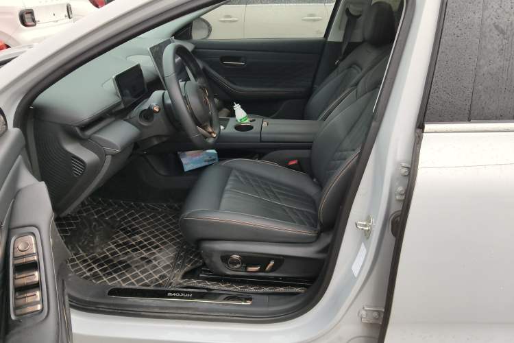 Used Baojun Enjoy 2025 All-Electric 600km Luxury Edition
