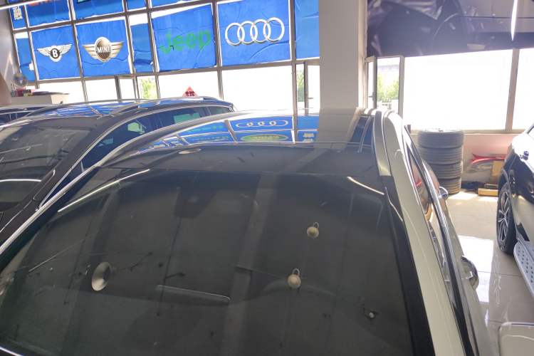 Used Mercedes-Benz GLC 2020 Facelift GLC 260 L 4MATIC Luxury Edition
