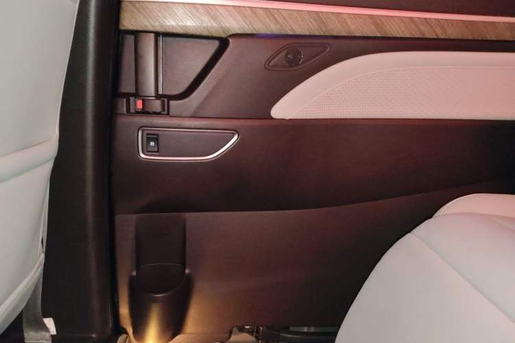 Used GAC Trumpchi M8 2021 Lingxiu Series 390T Deluxe Edition
