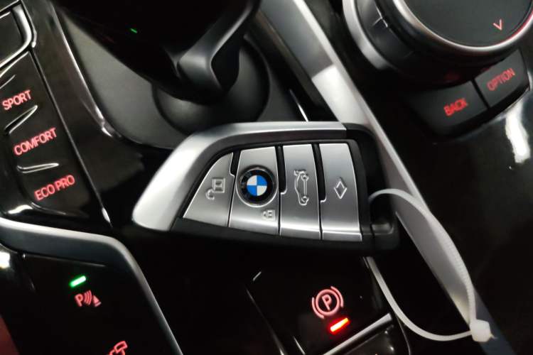 Used BMW 5 Series 2022 Restyled 525Li M Sport Package
