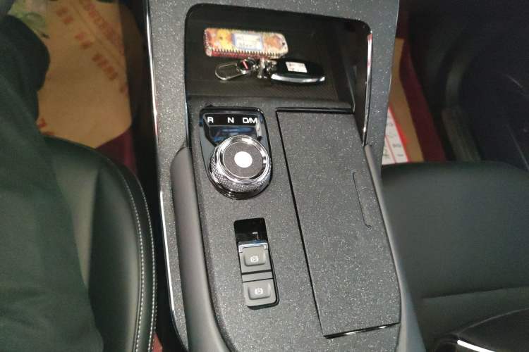 Used Haval H6 2024 1.5T Two-Wheel-Drive Classic Edition
